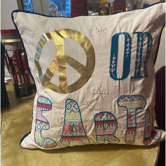 holiday pillow - Picture 1 of 2